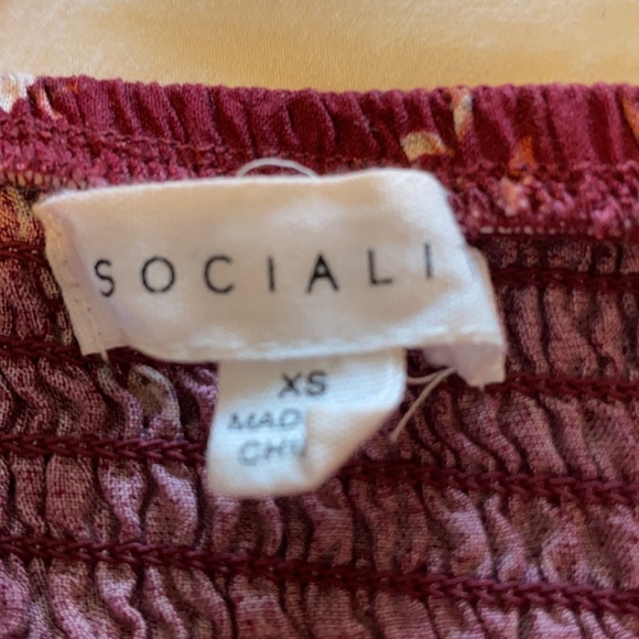 Socialite mini skirt. Can be worn as top - Picture 2 of 3